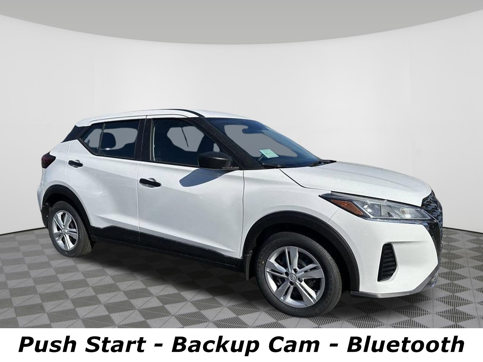Certified 2025 Nissan Kicks Play S FWD image 2