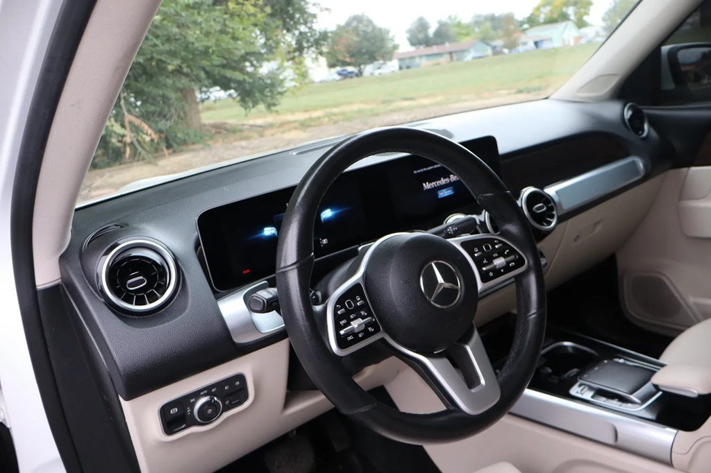 Used 2020 Mercedes-Benz GLB 250 4MATIC image 7