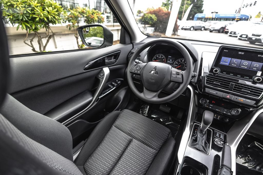 New 2026 Mitsubishi Eclipse Cross LE AWD/4WD image 19