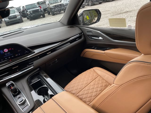 Used 2024 Cadillac Escalade Sport w/ LPO, ONYX Package AWD/4WD image 25