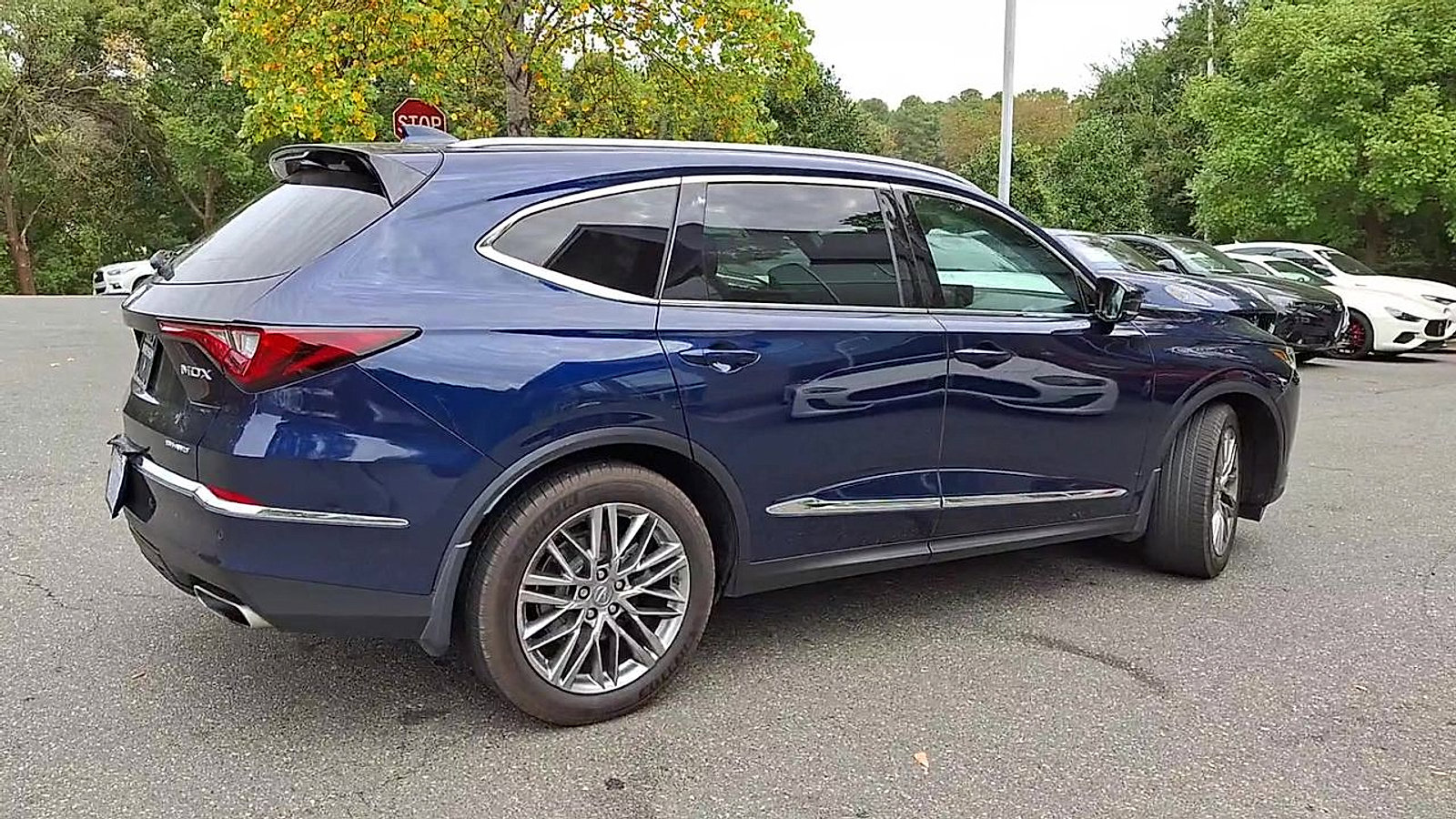 Used 2023 Acura MDX w/ Advance Package image 8