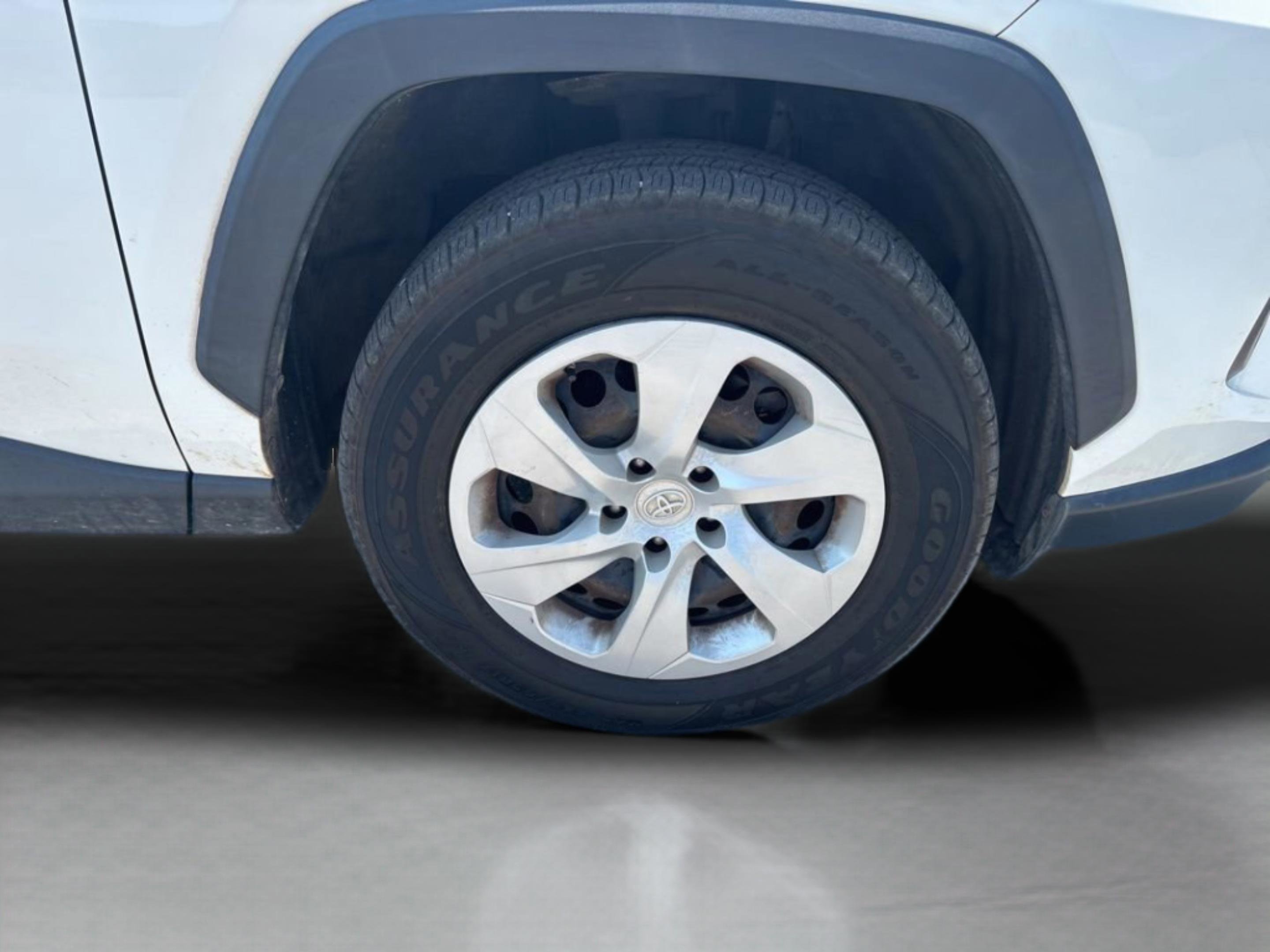 Used 2019 Toyota RAV4 LE FWD image 42