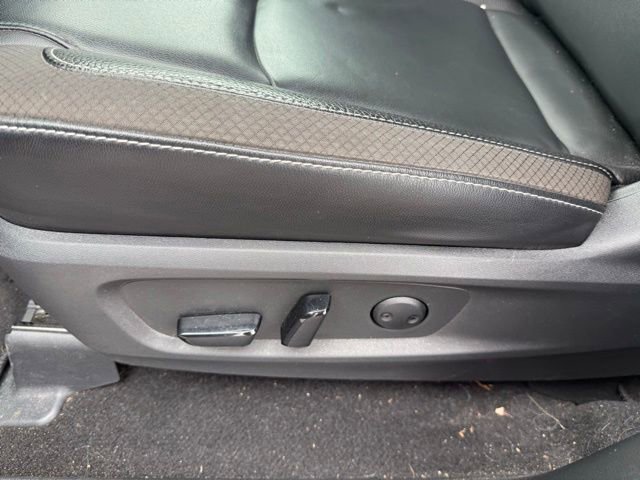 Used 2023 Nissan Pathfinder SL AWD/4WD image 29