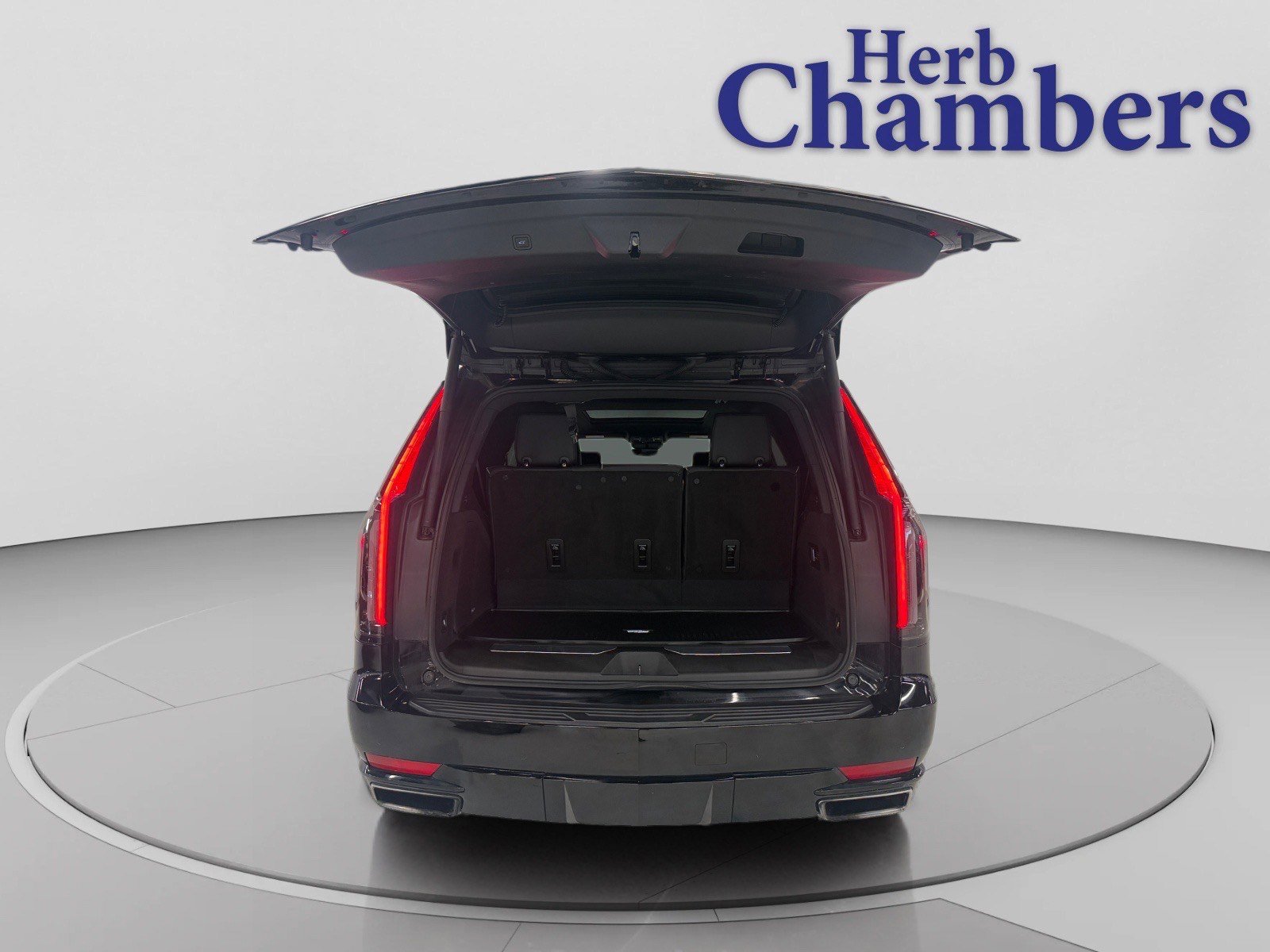 Used 2023 Cadillac Escalade Premium Luxury w/ Performance Package image 8