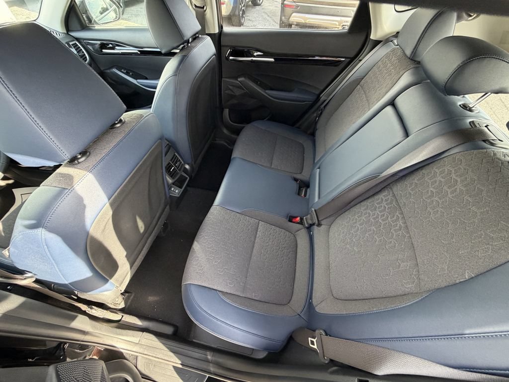 Certified 2025 Kia Seltos S AWD/4WD image 12