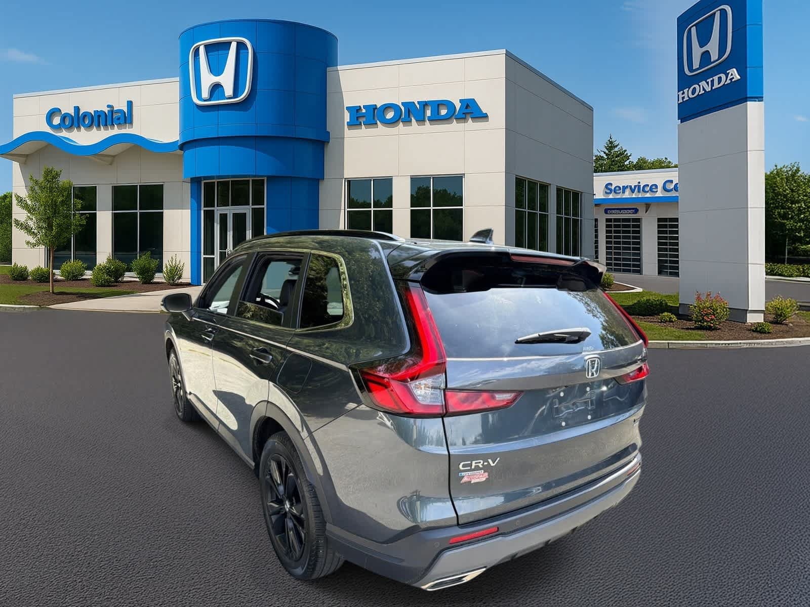 Used 2024 Honda CR-V Sport Touring image 4