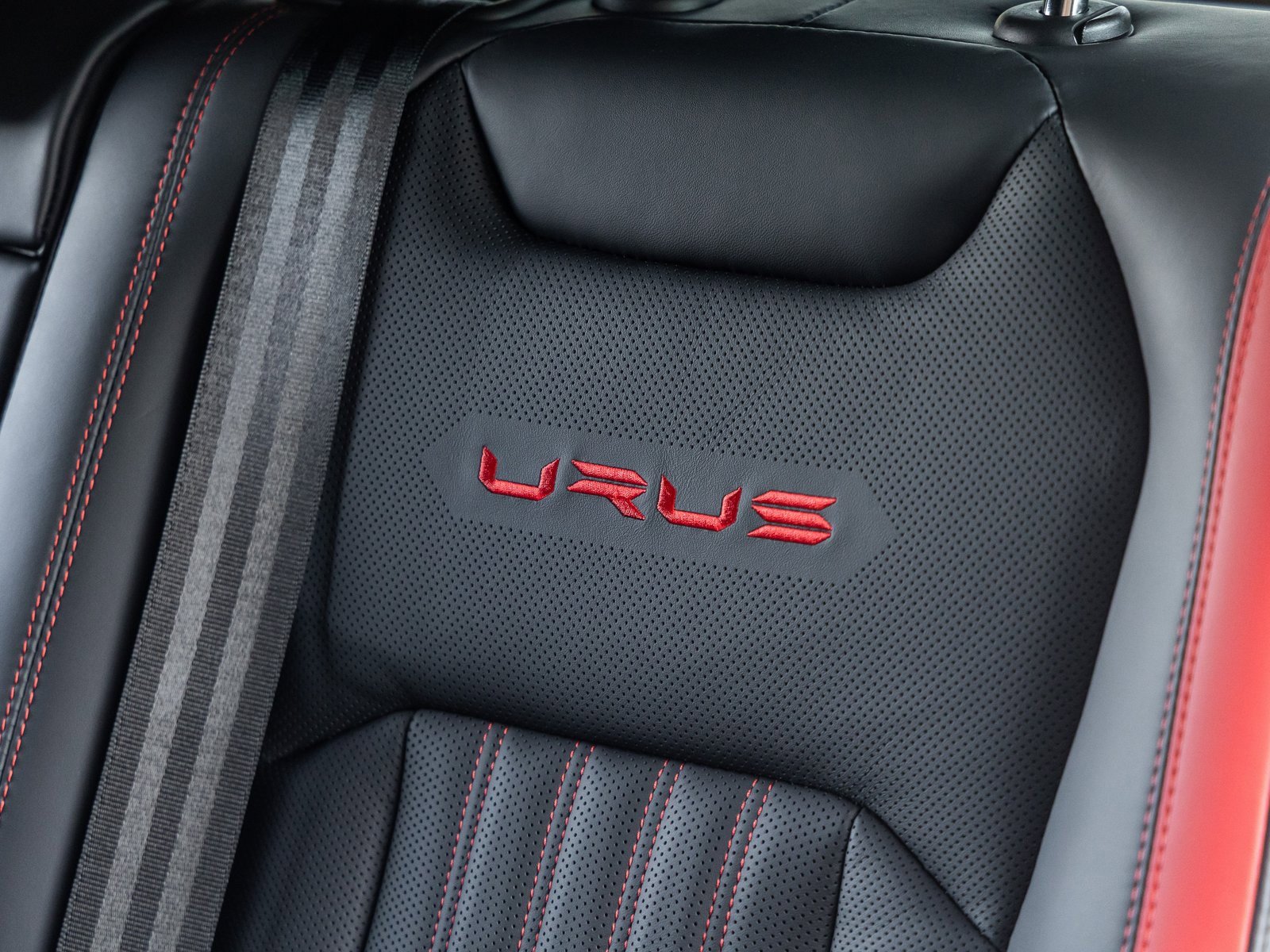 Used 2024 Lamborghini Urus Performante image 44