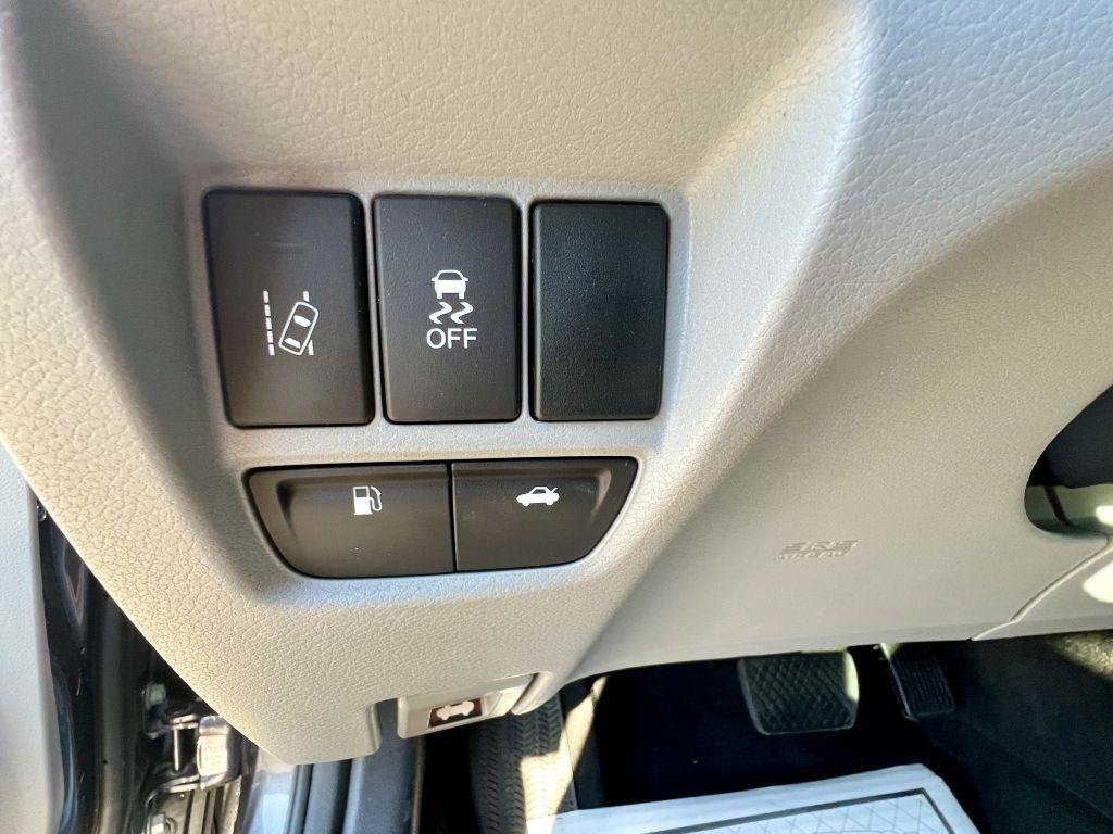 Used 2017 Acura TLX V6 SH-AWD w/ Technology Pkg image 17