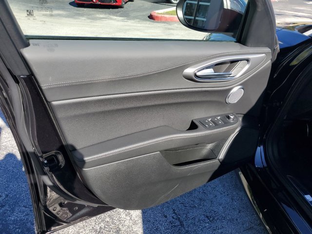 New 2025 Alfa Romeo Giulia image 9