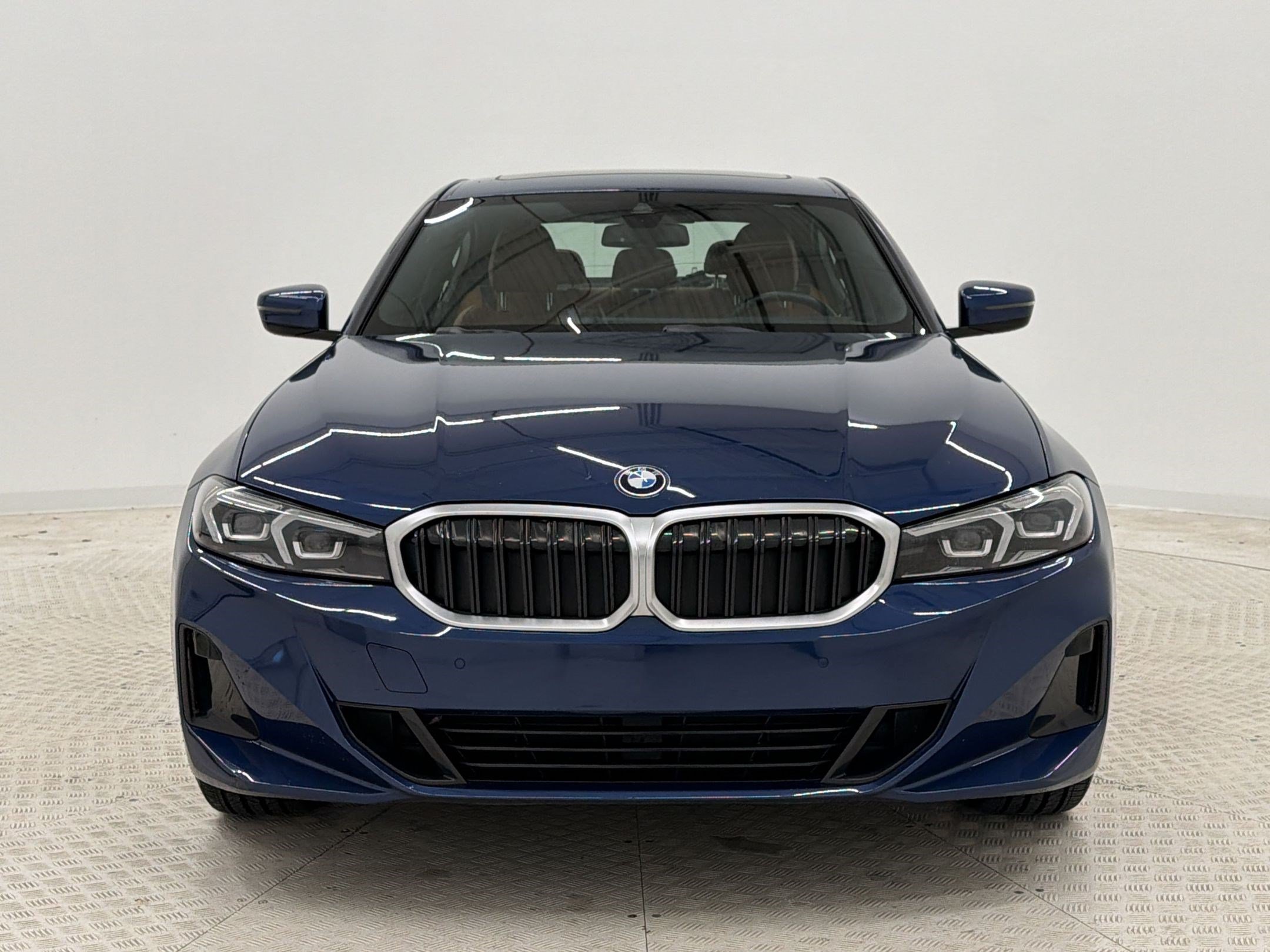 Used 2023 BMW 330i Sedan w/ Premium Package RWD image 6