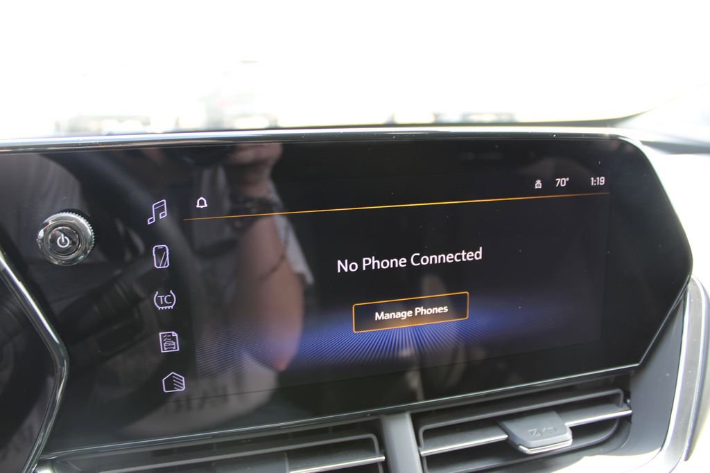 Used 2025 Chevrolet Trax LT w/ LT Convenience Package image 42