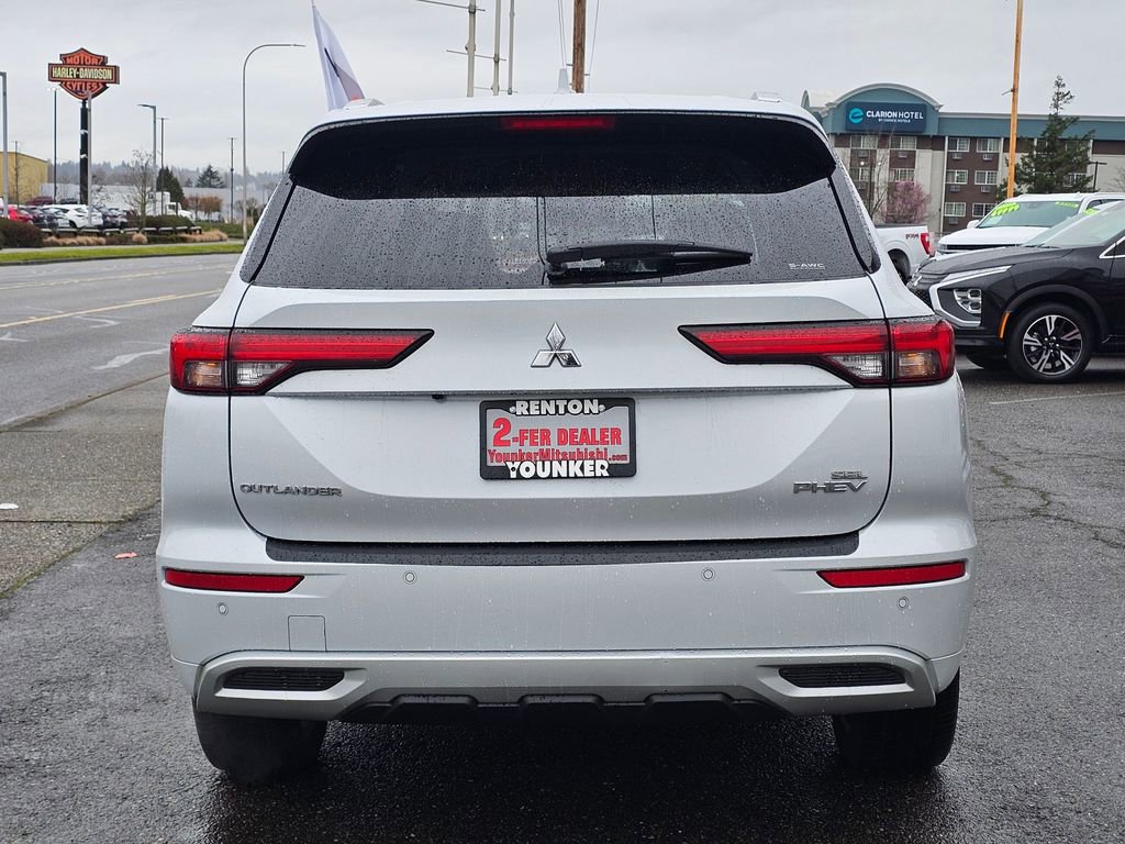 Used 2024 Mitsubishi Outlander SEL image 6