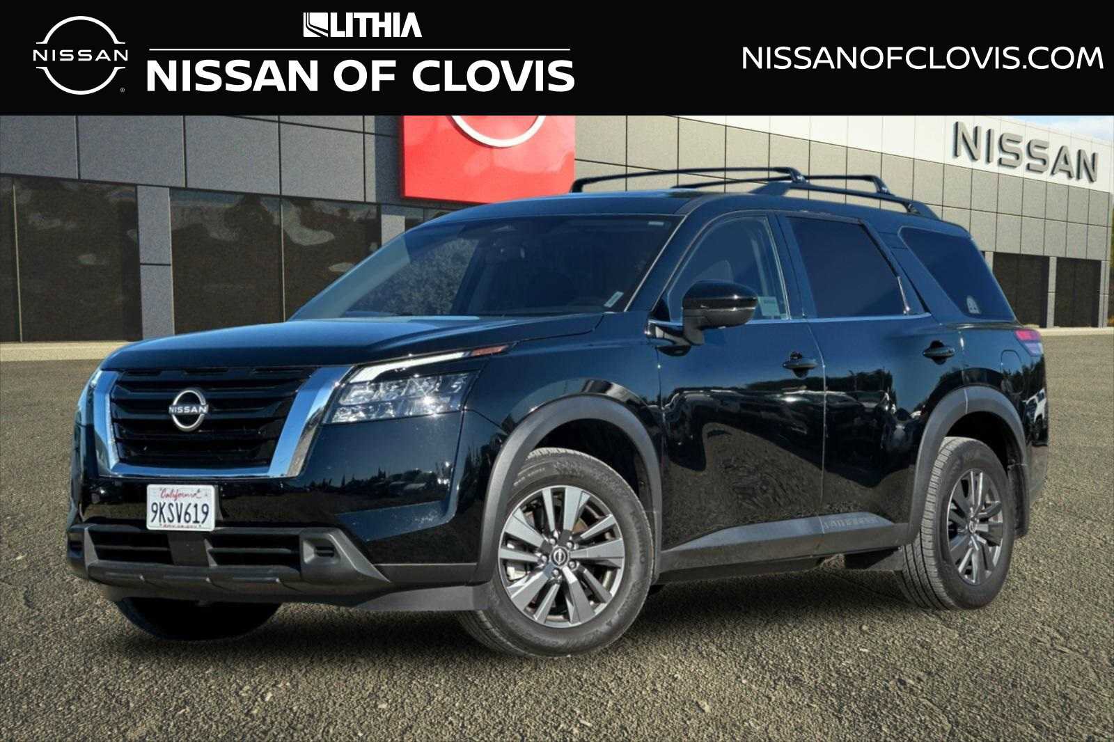 Used 2024 Nissan Pathfinder SV w/ SV Premium Package