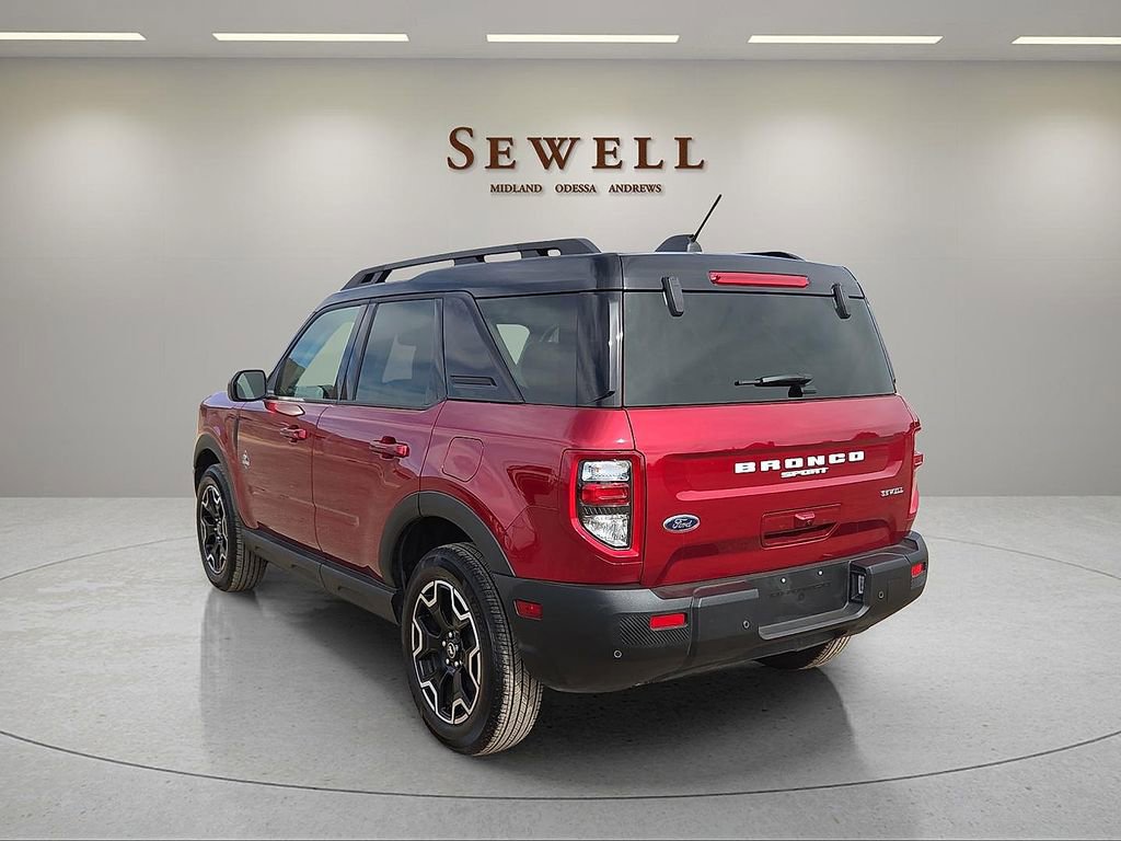 Used 2025 Ford Bronco Sport Outer Banks AWD/4WD image 3