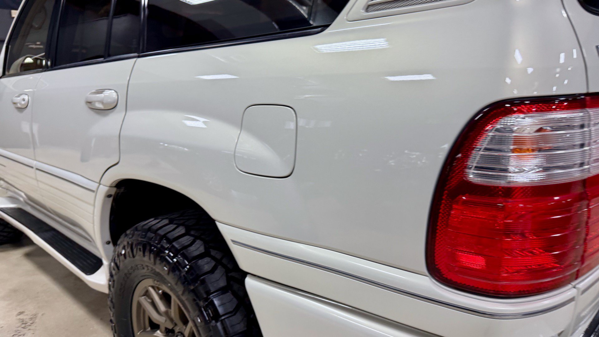 Used 2000 Lexus LX 470 4WD image 21