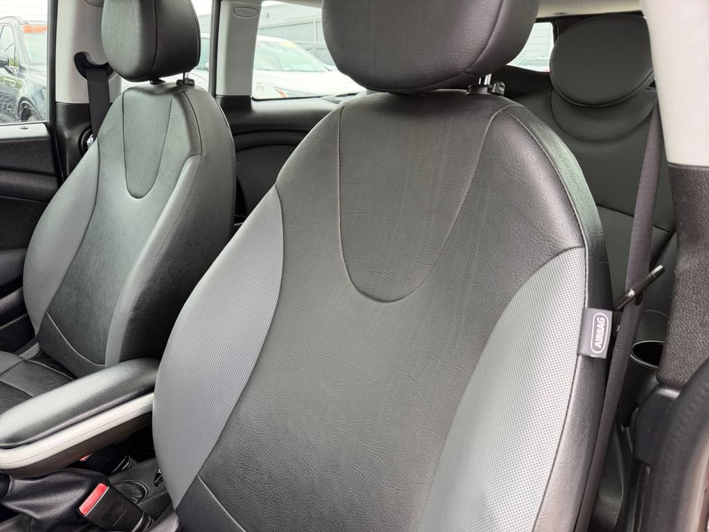 Used 2010 MINI Cooper Clubman Hardtop FWD image 13