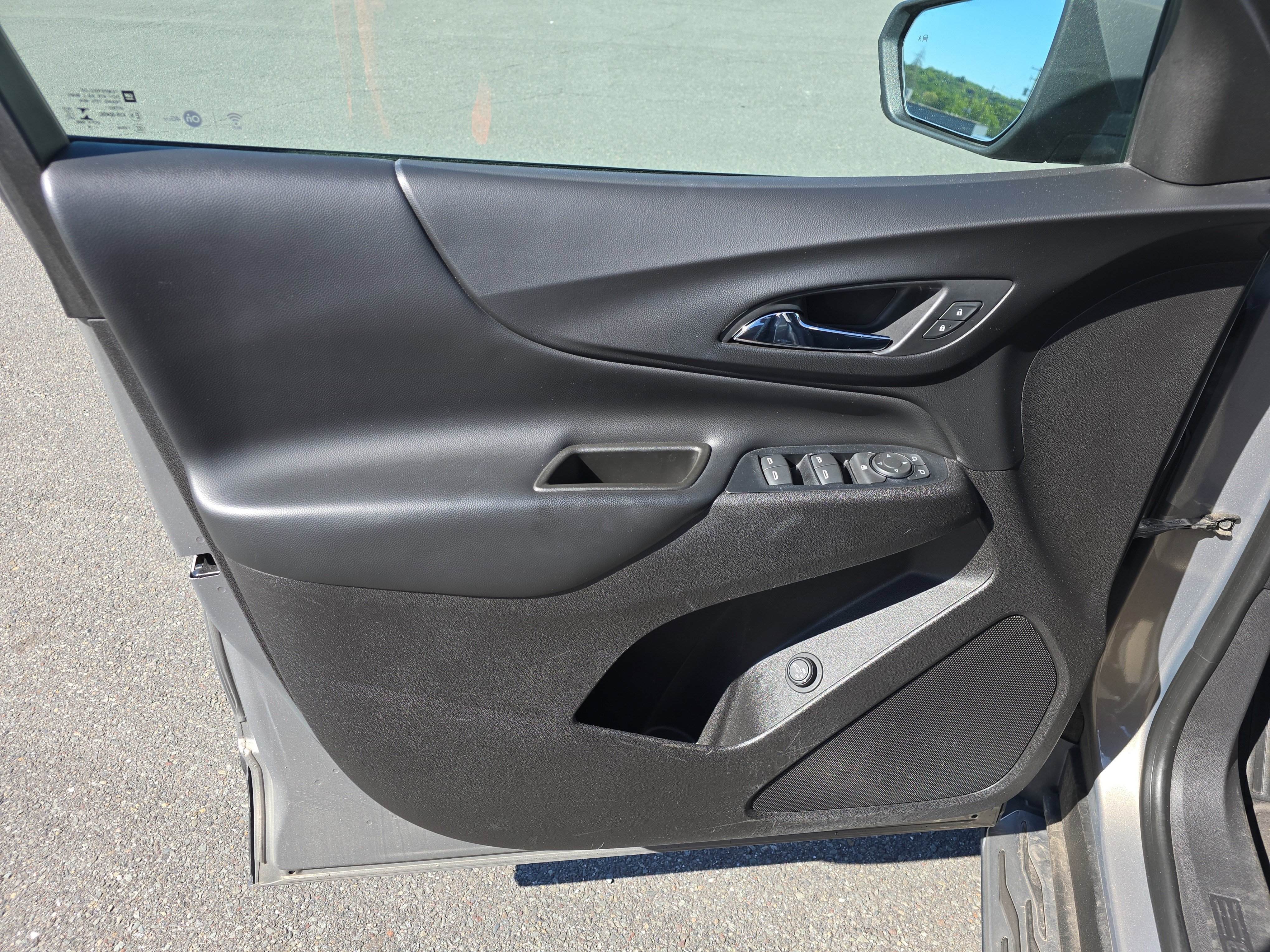 Used 2018 Chevrolet Equinox LT AWD/4WD image 15