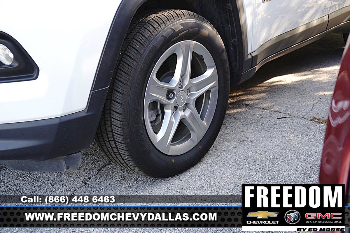 Used 2024 Jeep Compass Latitude w/ Altitude Special Edition AWD/4WD image 10