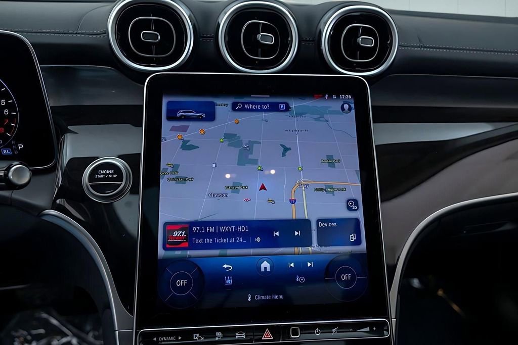 Used 2025 Mercedes-Benz GLC 350e 4MATIC w/ Driver Assistance Package image 28