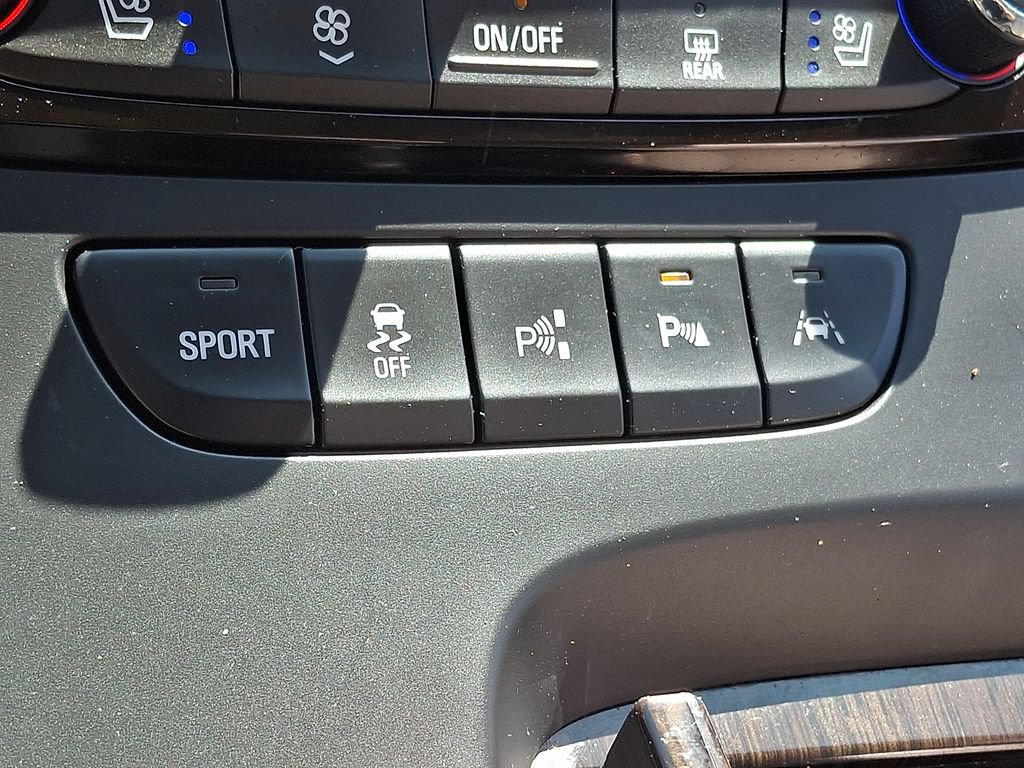 Used 2018 Buick LaCrosse Premium w/ Driver Confidence Package #2 FWD image 26