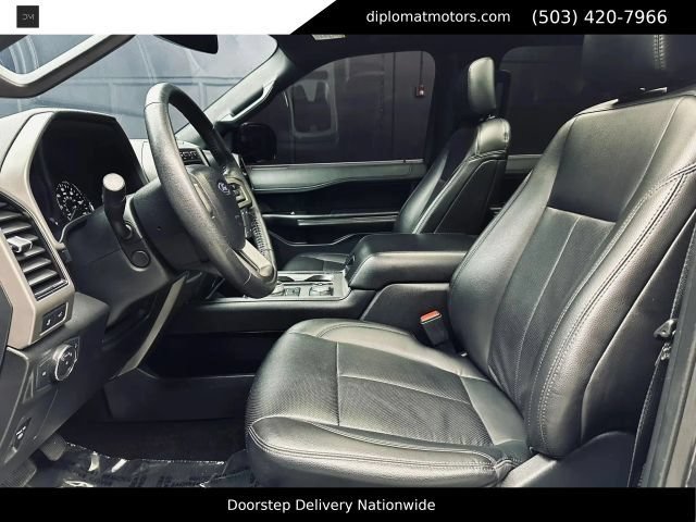 Used 2020 Ford Expedition XLT w/ Equipment Group 202A AWD/4WD image 18