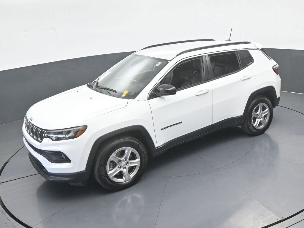 Used 2023 Jeep Compass Latitude AWD/4WD image 43