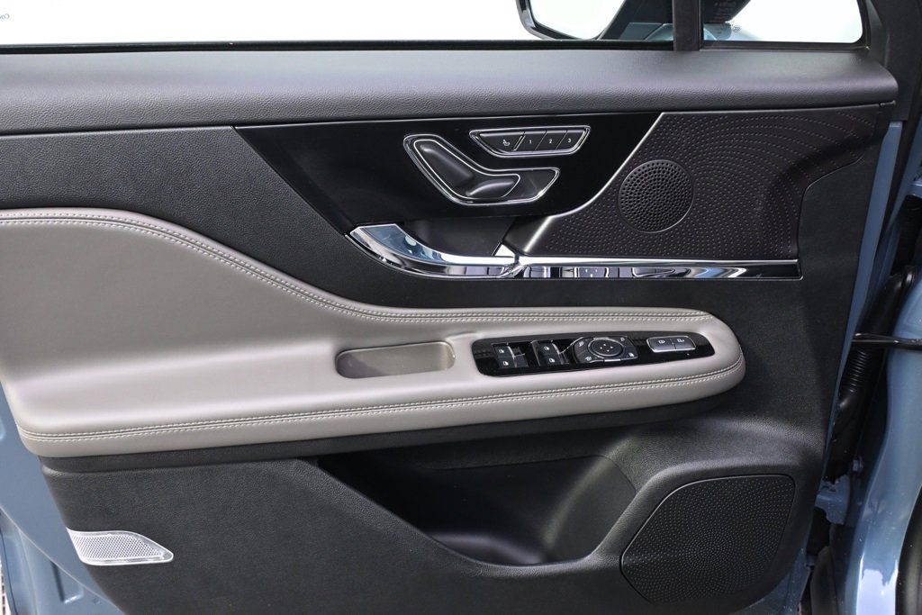 New 2026 Lincoln Corsair Premiere image 22