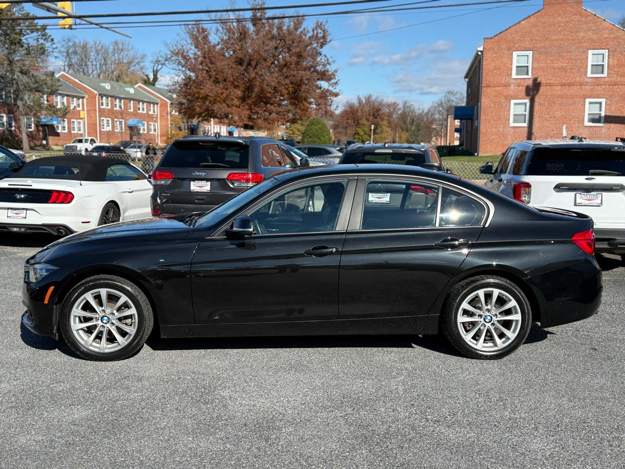 Used 2018 BMW 320i xDrive Sedan w/ Convenience Package image 6