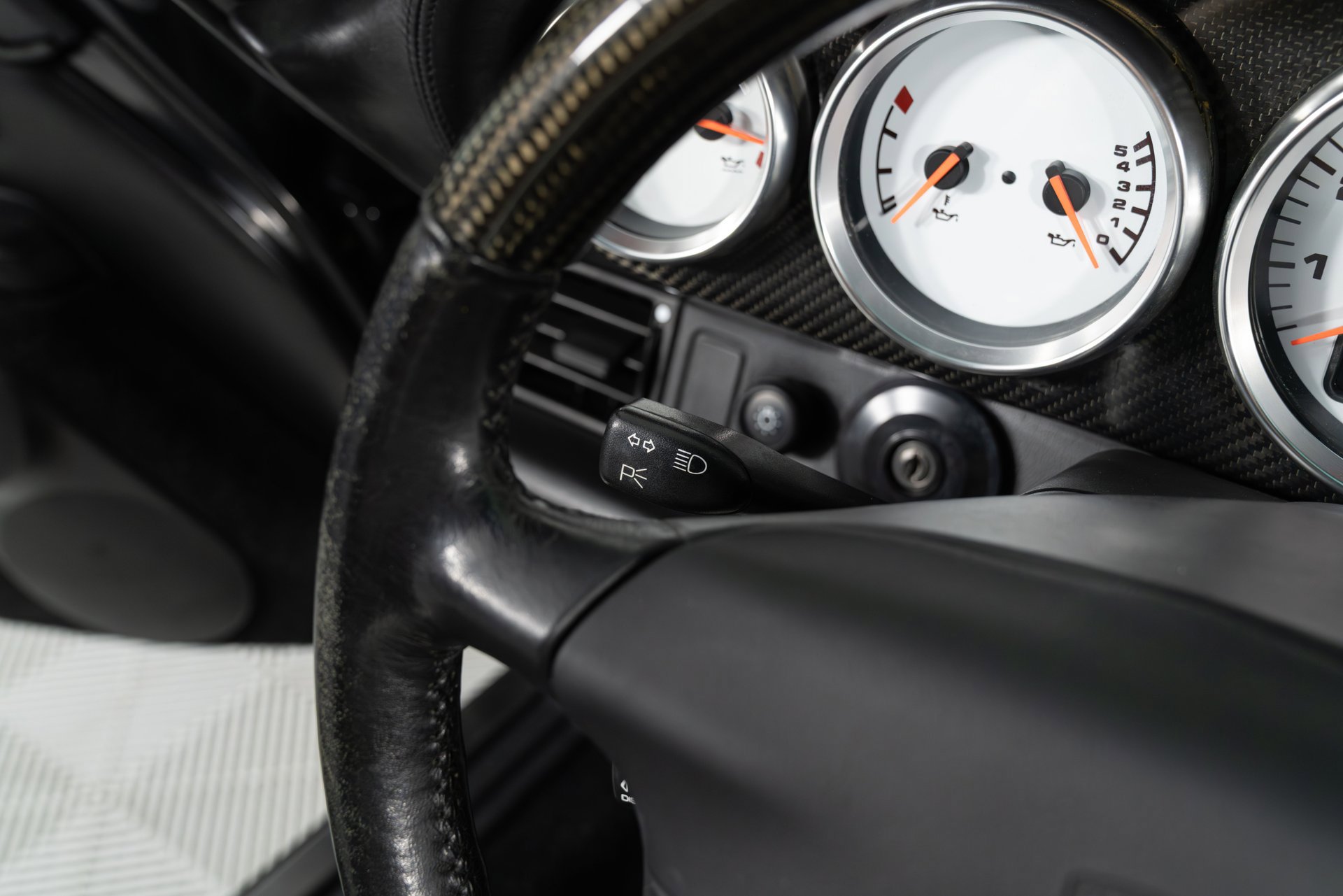 Used 1996 Porsche 911 Turbo RWD image 23