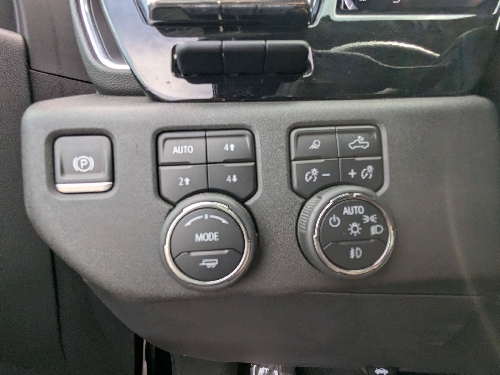 Used 2024 Chevrolet Silverado 2500 High Country w/ Technology Package AWD/4WD image 25