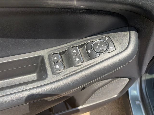 Used 2020 Ford Edge SE FWD image 12