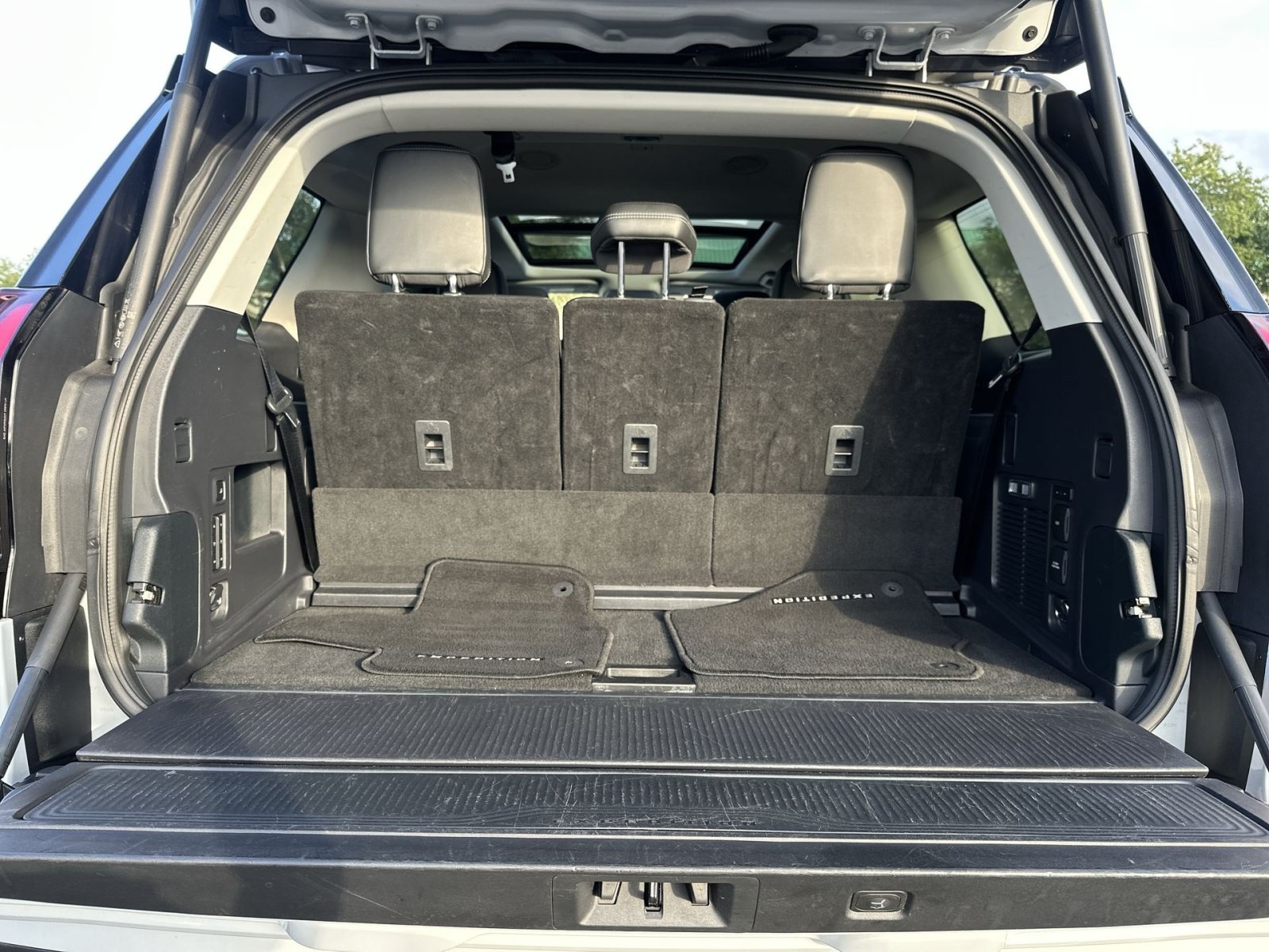 Certified 2025 Ford Expedition Platinum AWD/4WD image 28