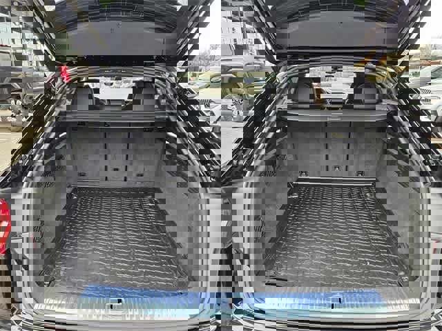 Used 2023 Audi SQ8 Prestige image 25