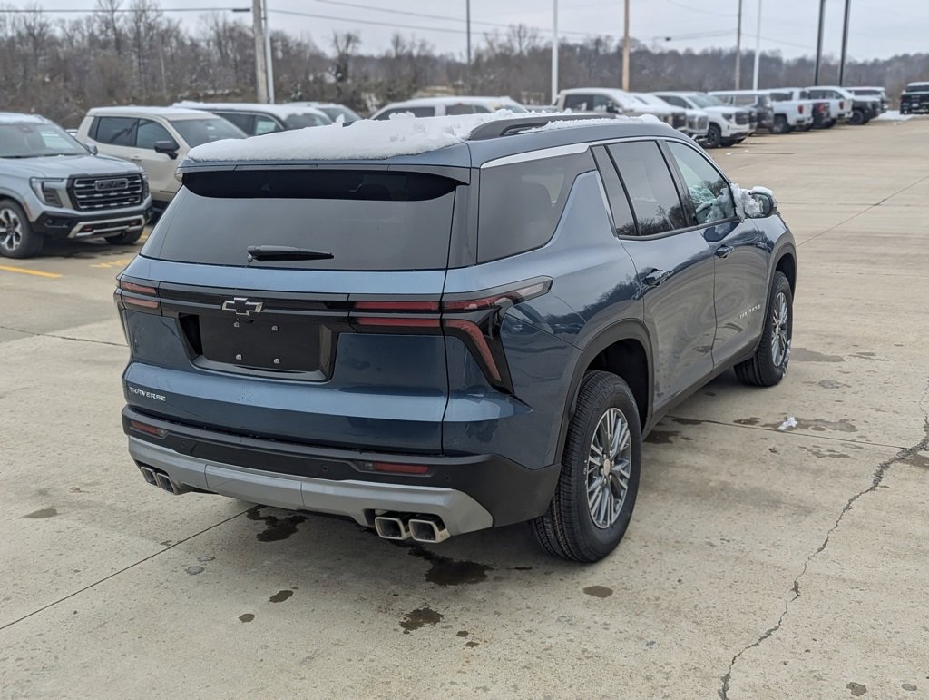 New 2026 Chevrolet Traverse LT w/ LPO, Floor Liner Package image 7