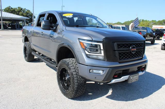 Used 2021 Nissan Titan PRO-4X w/ Pro-4x Convenience Package image 15