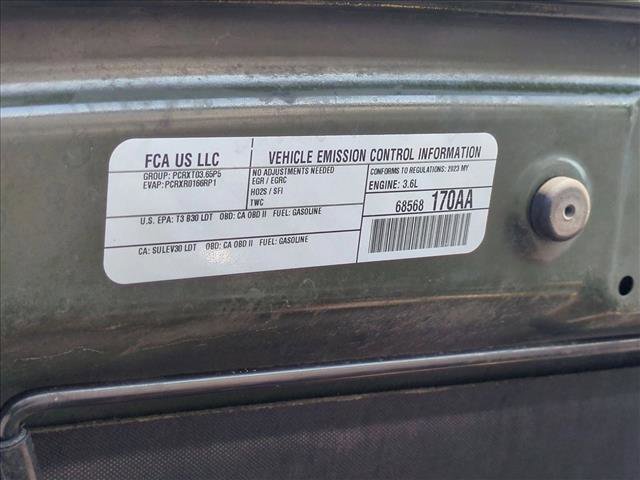 Used 2023 Jeep Gladiator Sport AWD/4WD image 24