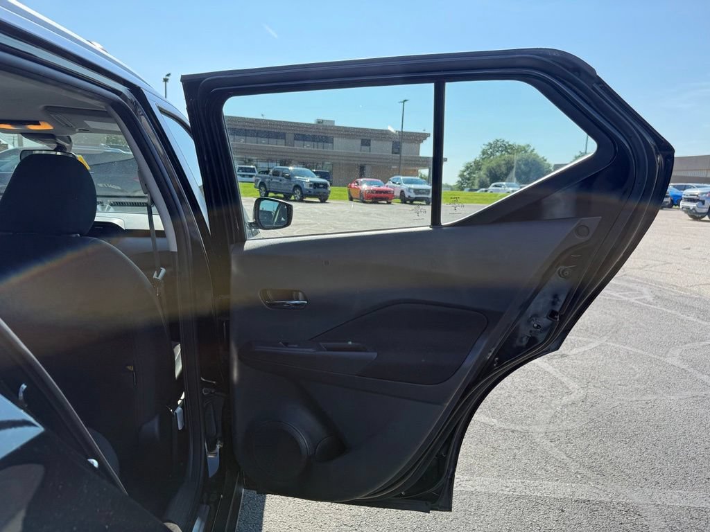Used 2023 Nissan Kicks SV w/ Exterior Package FWD image 20