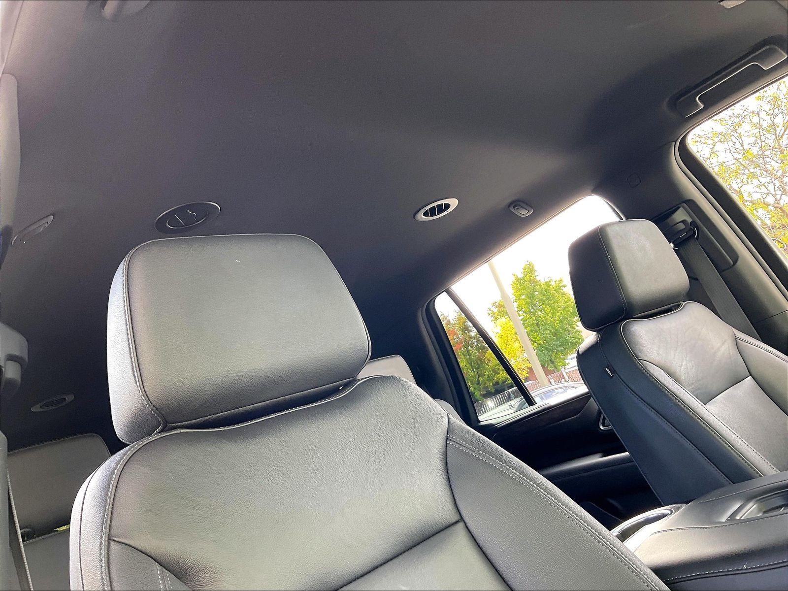 Used 2023 Chevrolet Tahoe Z71 w/ Z71 Off-Road Package AWD/4WD image 28