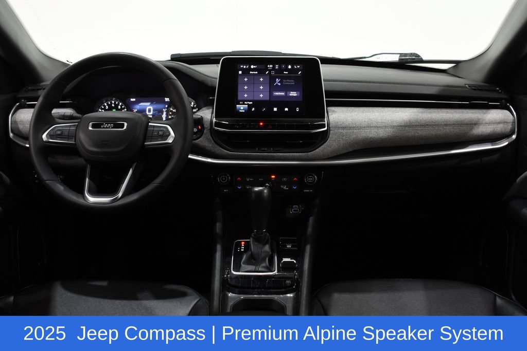 Used 2025 Jeep Compass Latitude w/ Sun & Sound Group AWD/4WD image 7