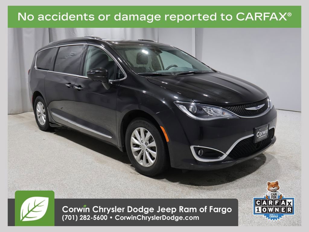 Used 2019 Chrysler Pacifica Touring-L w/ Advanced Safetytec Group image 1