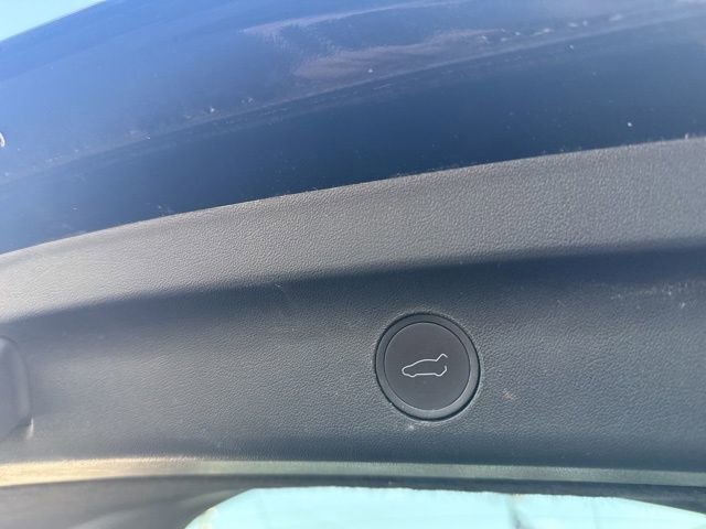 Used 2023 Tesla Model Y Long Range AWD/4WD image 17