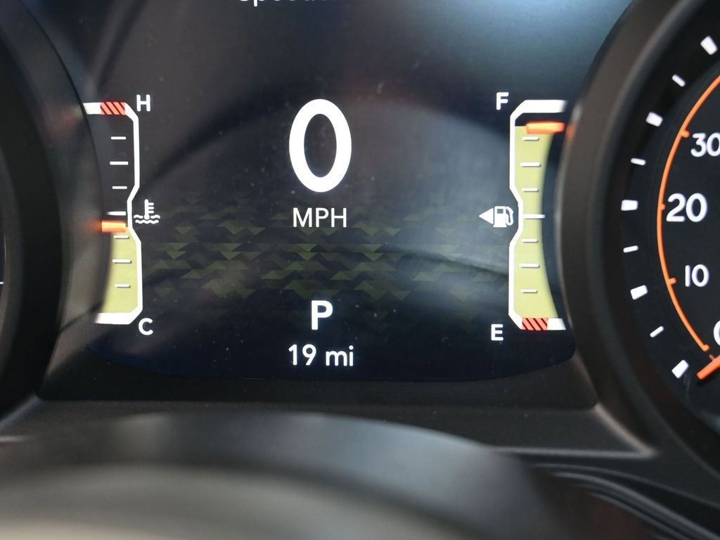 Used 2025 Jeep Gladiator Sport image 14