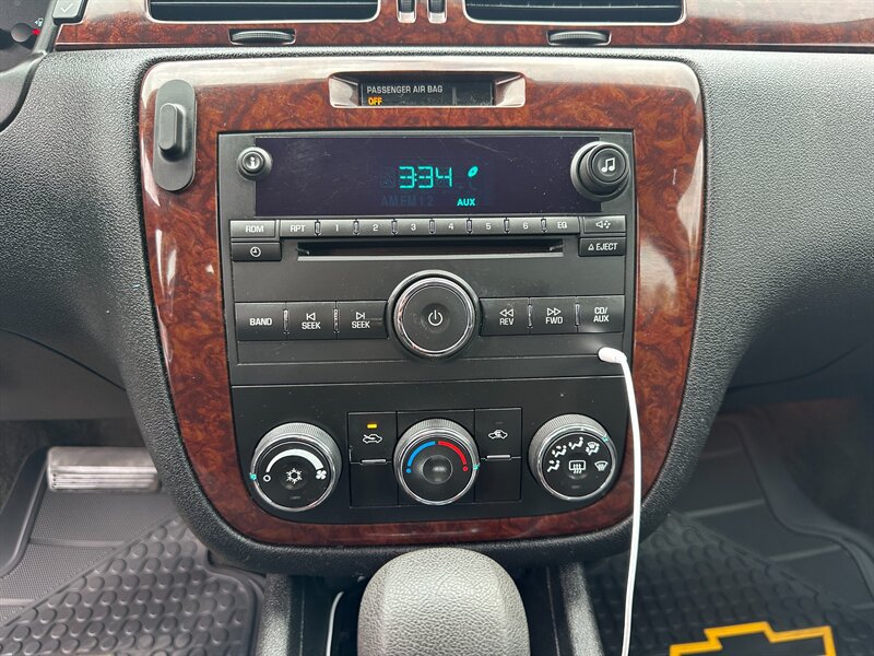 Used 2011 Chevrolet Impala LS FWD image 19