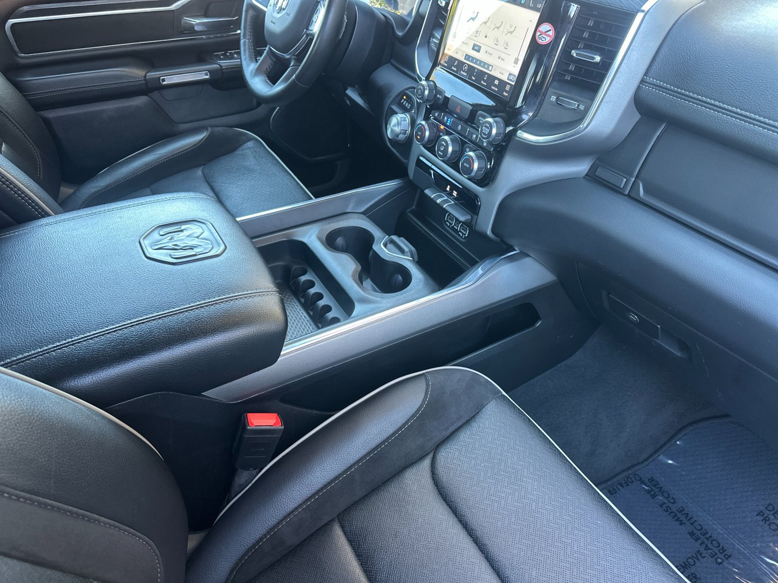 Used 2024 RAM 1500 Laramie RWD image 15