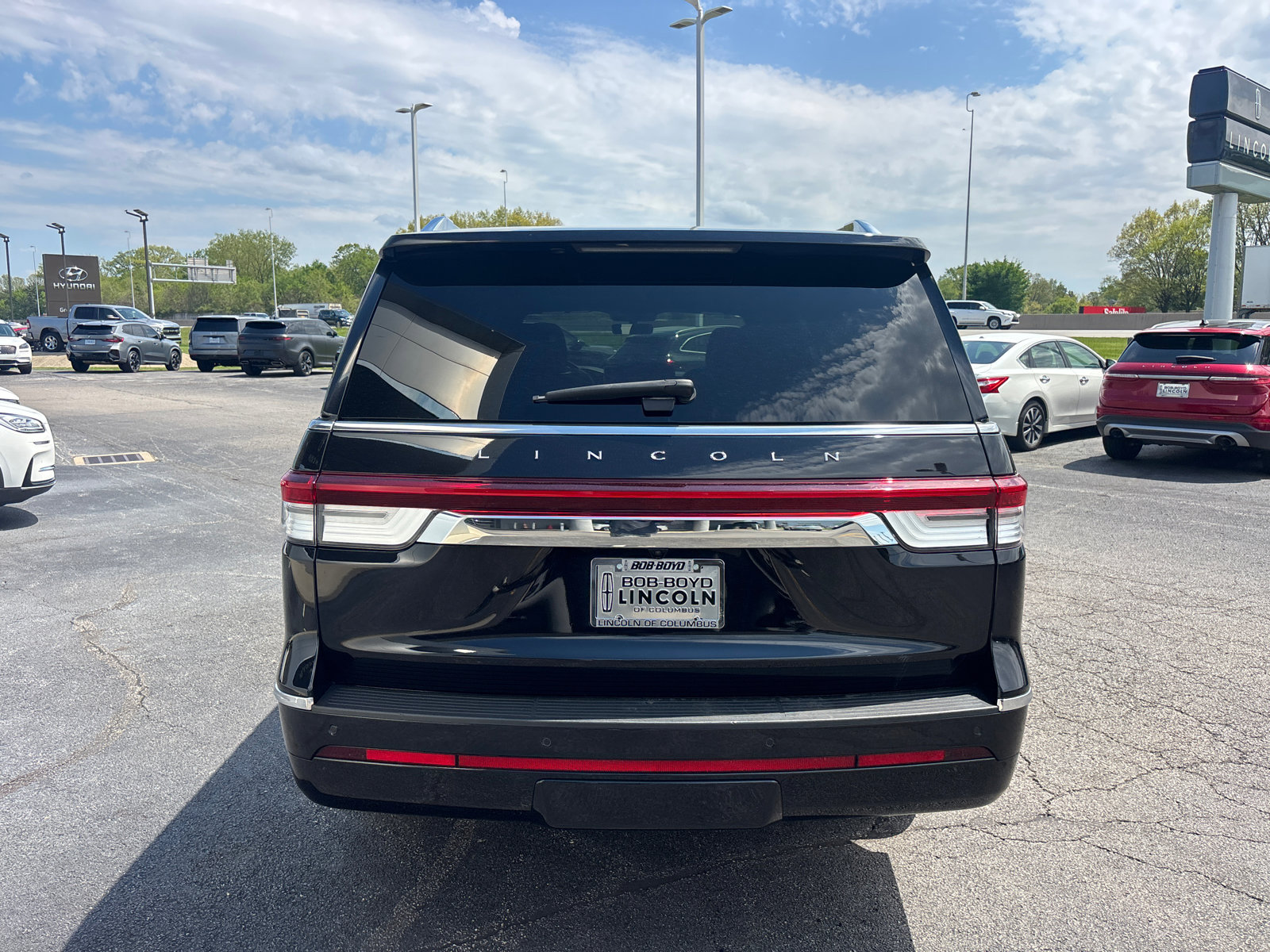 Certified 2024 Lincoln Navigator L Reserve AWD/4WD image 6