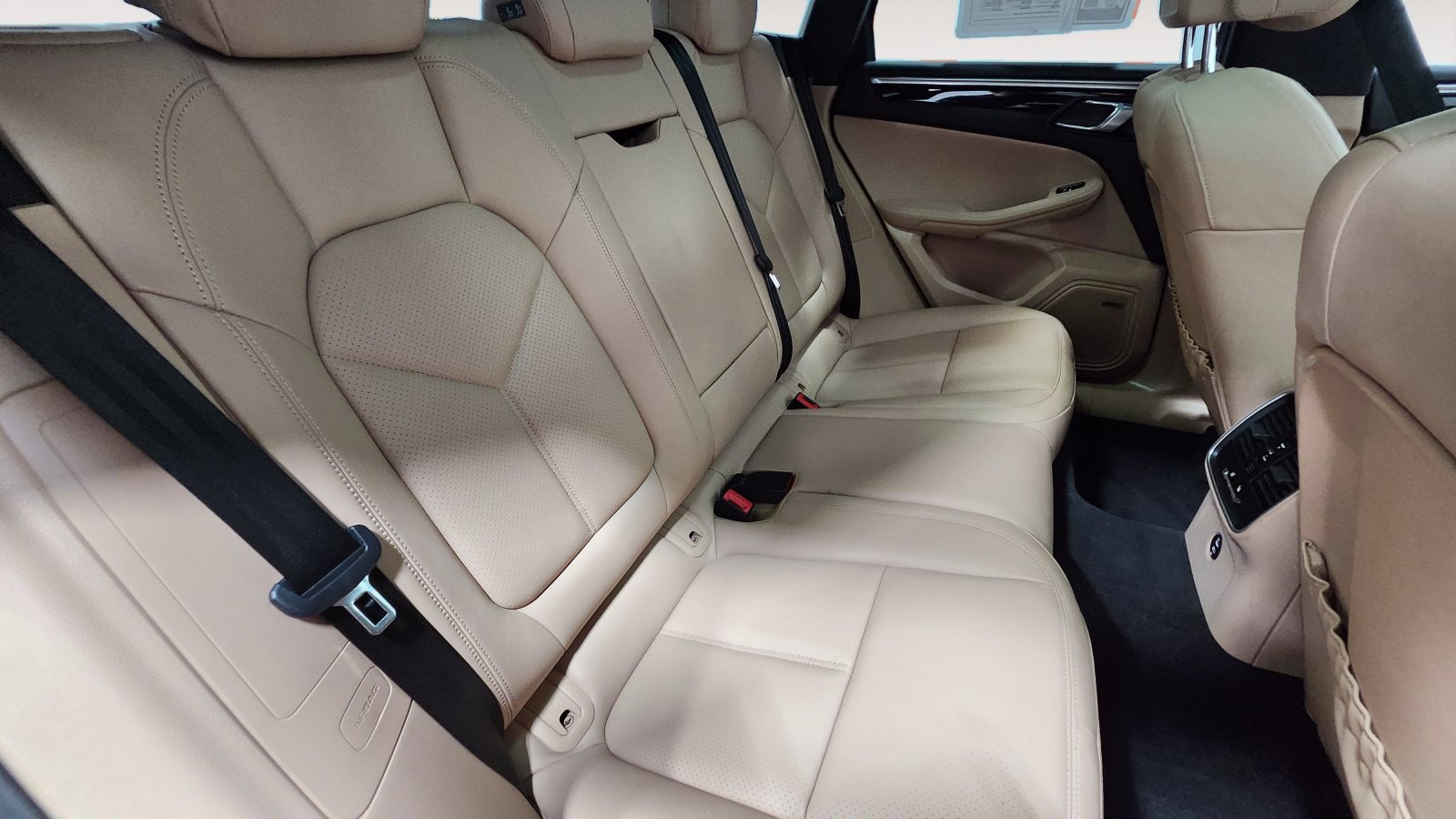 Used 2023 Porsche Macan S AWD/4WD image 22