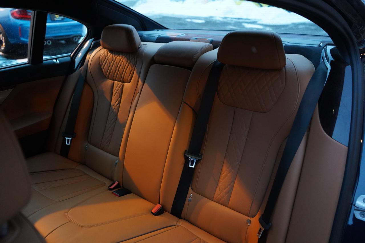 Used 2018 BMW 750i xDrive image 63