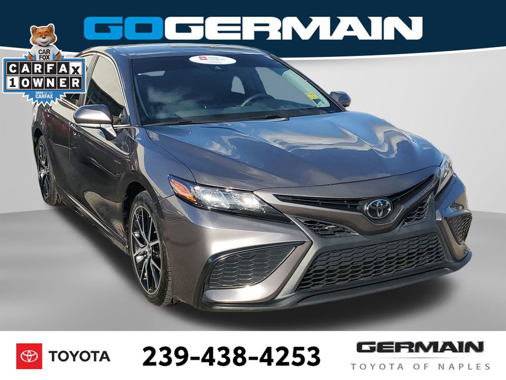 Used 2022 Toyota Camry SE image 4