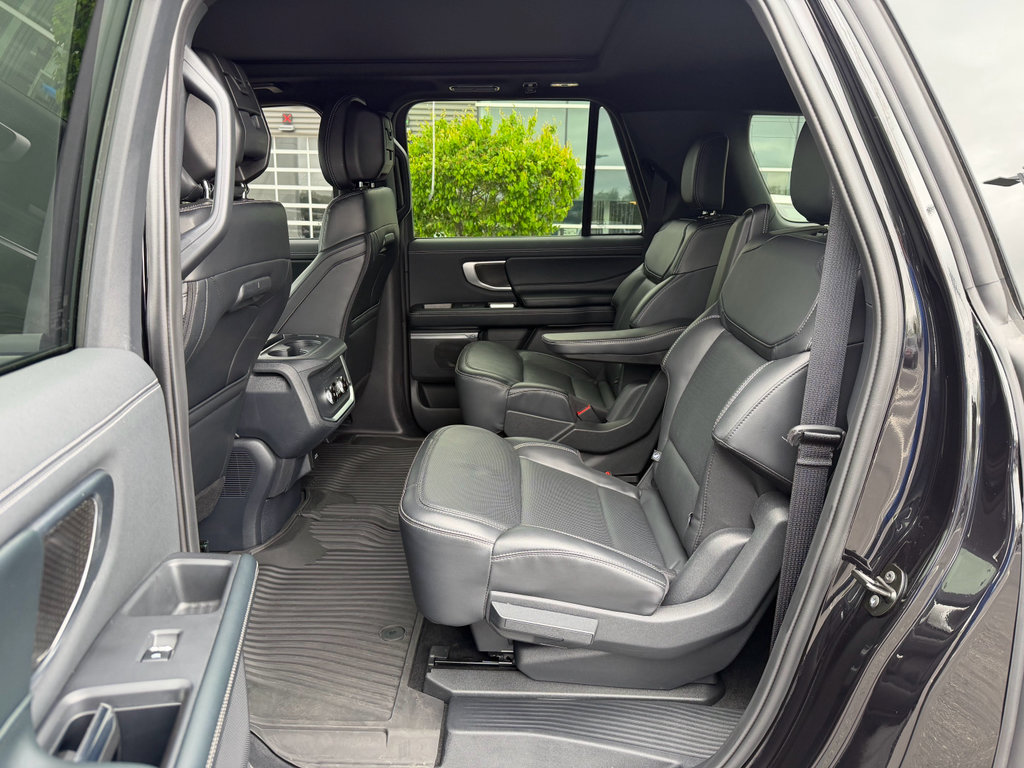 Used 2026 Ford Expedition Max Platinum w/ Stealth Appearance Package AWD/4WD image 18