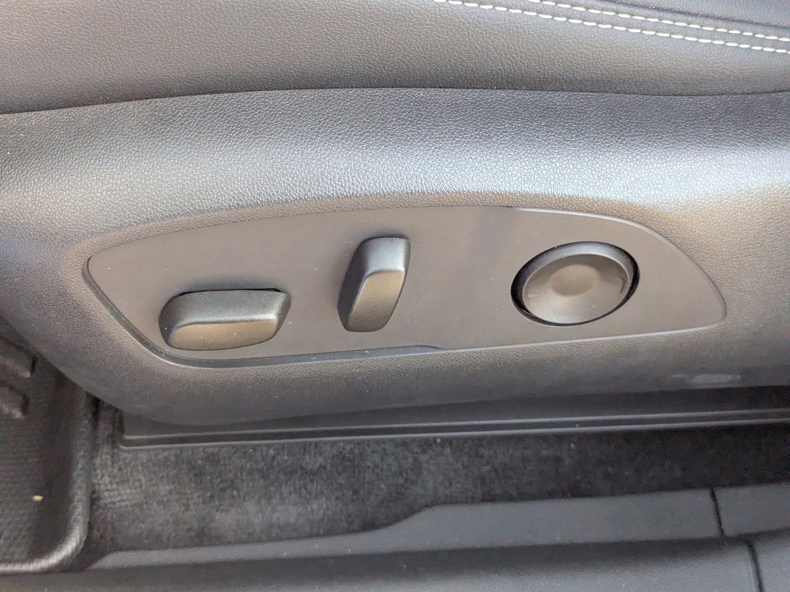 Used 2025 Chevrolet Blazer EV LT image 24